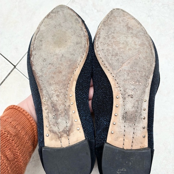 Brian Atwood BF Avignon Flats navy suede pointed toe flaws size 7.5 - Picture 4 of 7